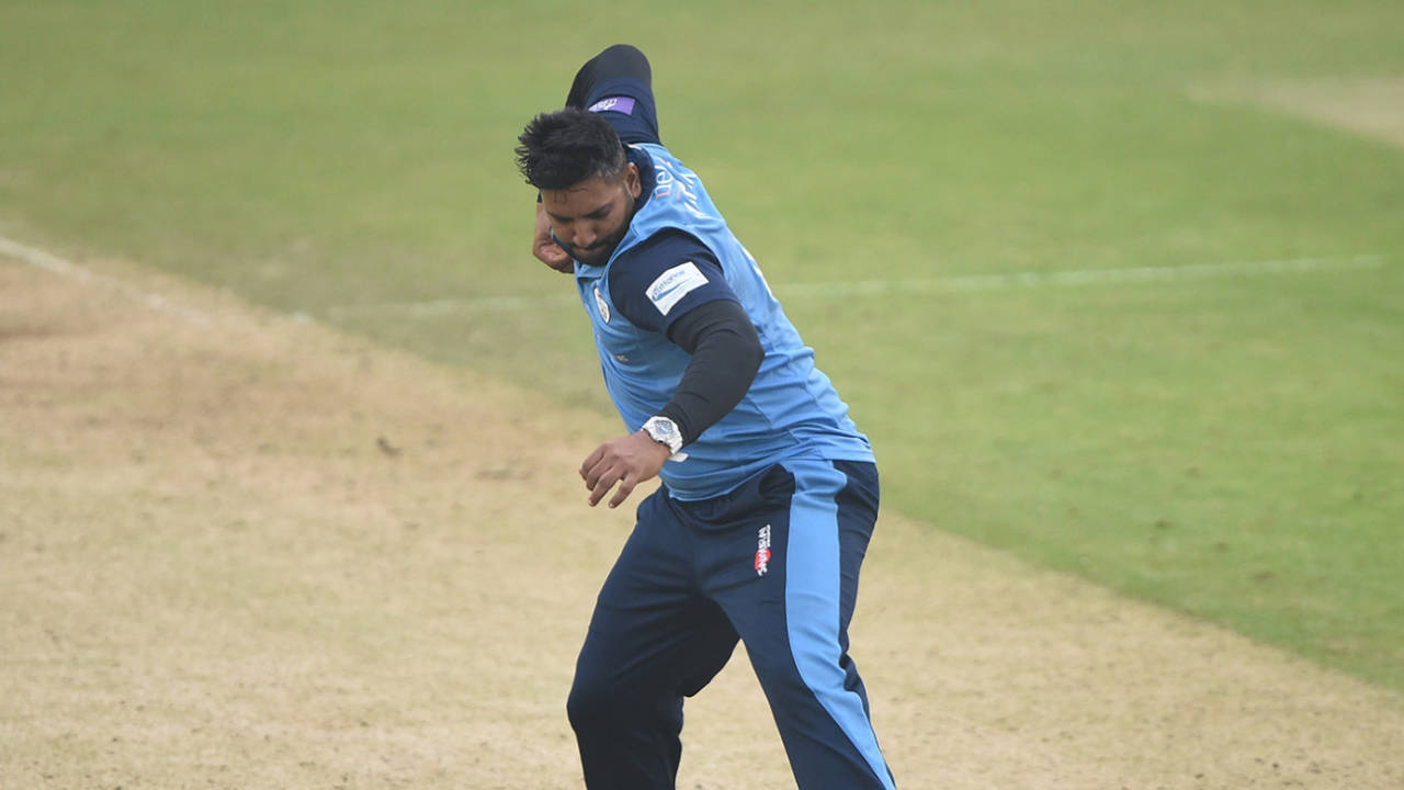 Ravi Rampaul gets another to his name, Derbyshire v Leicestershire, Royal London Cup, North Group, Derby, May 30, 2018