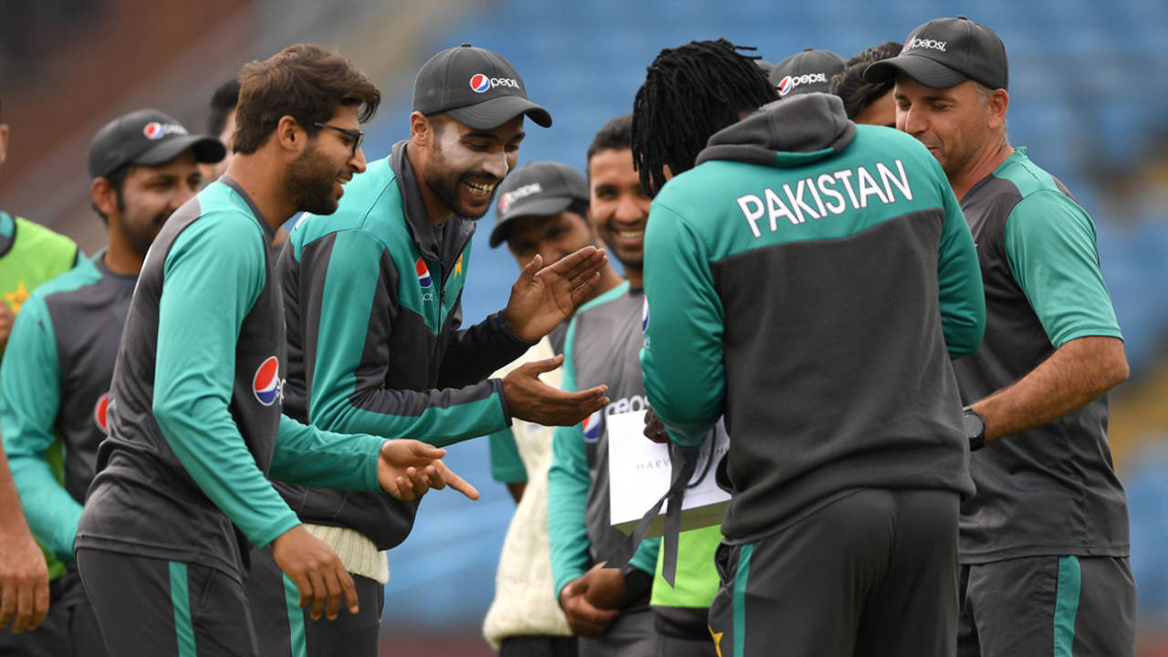 Mohammad Amir and his Pakistan team-mates share a joke ahead of the second Test, Headingley, May 31, 2018