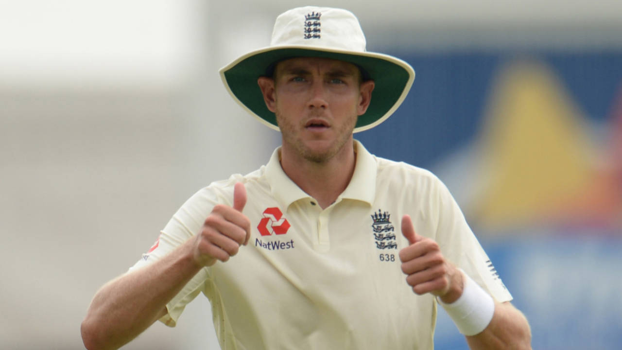 Thumbs up from Stuart Broad, England v Pakistan, 2nd Test, Headingley, June 1, 2018