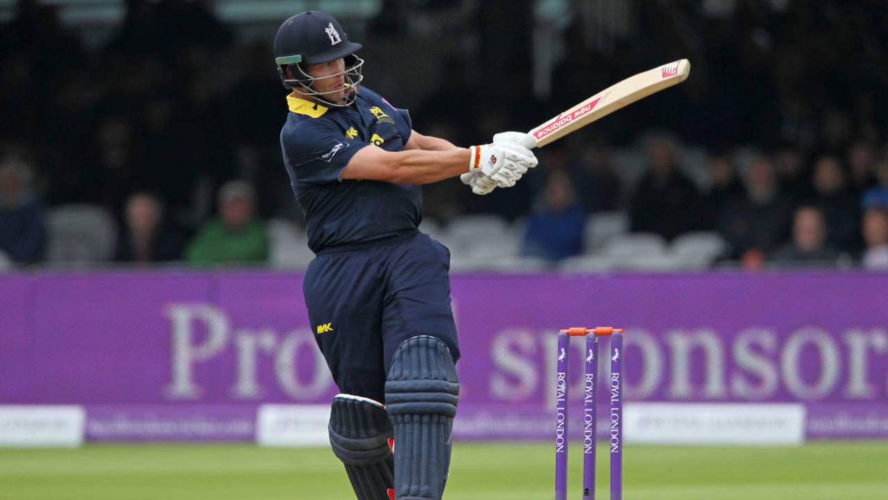 Jonathan Trott in action, Royal London Cup final, Warwickshire v Surrey, Lord's, September 17, 2016