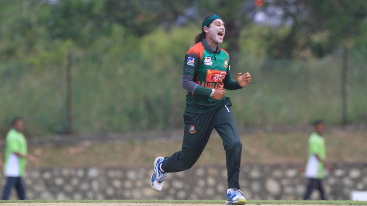Jahanara Alam is overjoyed after taking a wicket&nbsp;&nbsp;&bull;&nbsp;&nbsp;ACC