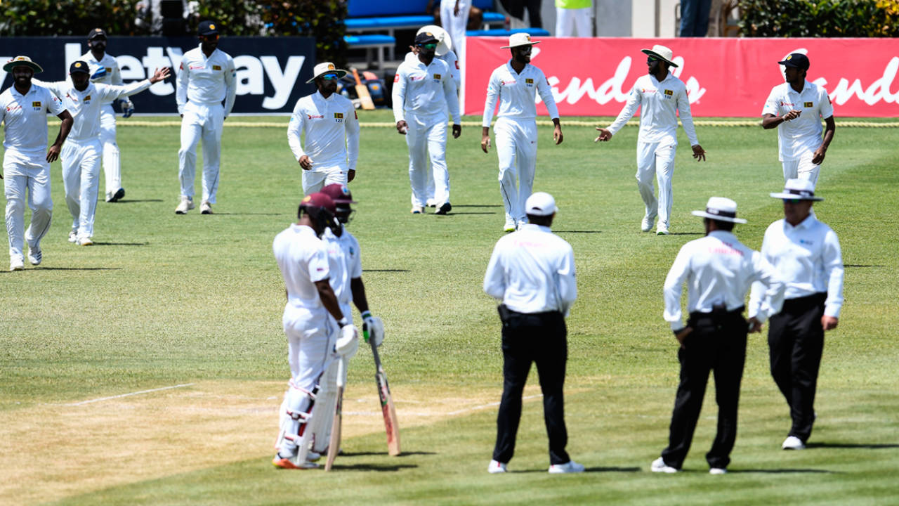 Sri Lanka players walk on to the field, West Indies v Sri Lanka, 2nd Test, Gros Islet, 3rd day, June 16, 2018