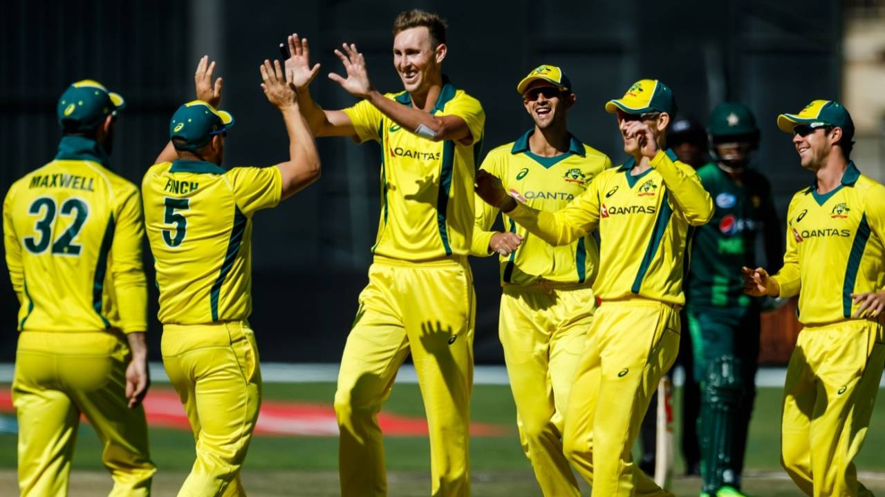 Billy Stanlake celebrates with his team-mates after a wicket&nbsp;&nbsp;&bull;&nbsp;&nbsp;AFP