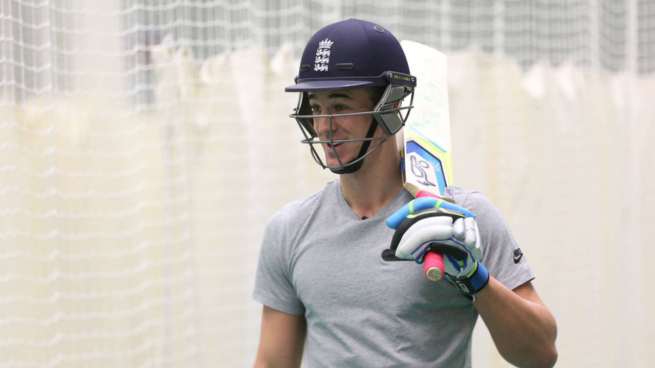 Joe Hart plays cricket