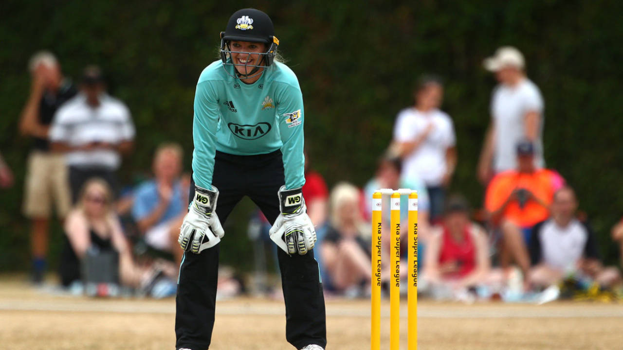 Sarah Taylor keeping wicket for Surrey Stars&nbsp;&nbsp;&bull;&nbsp;&nbsp;Getty Images