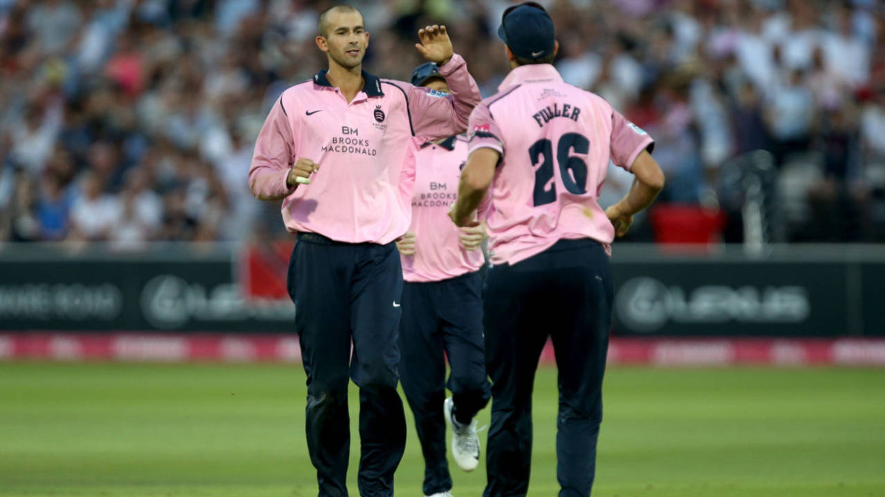 Ashton Agar picked up vital wickets, Middlesex v Hampshire, Vitality Blast, Lord's, July 26, 2018