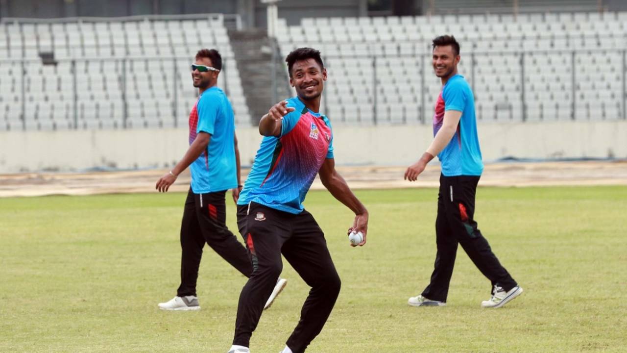 Mustafizur Rahman hurls a throw during a training session on Monday where Bangladesh players wore kits without a logo, Dhaka, August 27, 2018