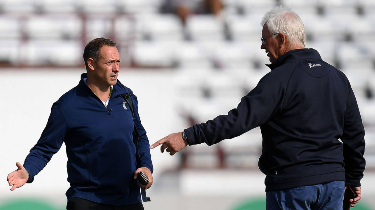 Paul Allott, Lancashire's director of cricket, discusses the Taunton pitch with Cricket Liaison Officer Dean Cosker&nbsp;&nbsp;&bull;&nbsp;&nbsp;Getty Images