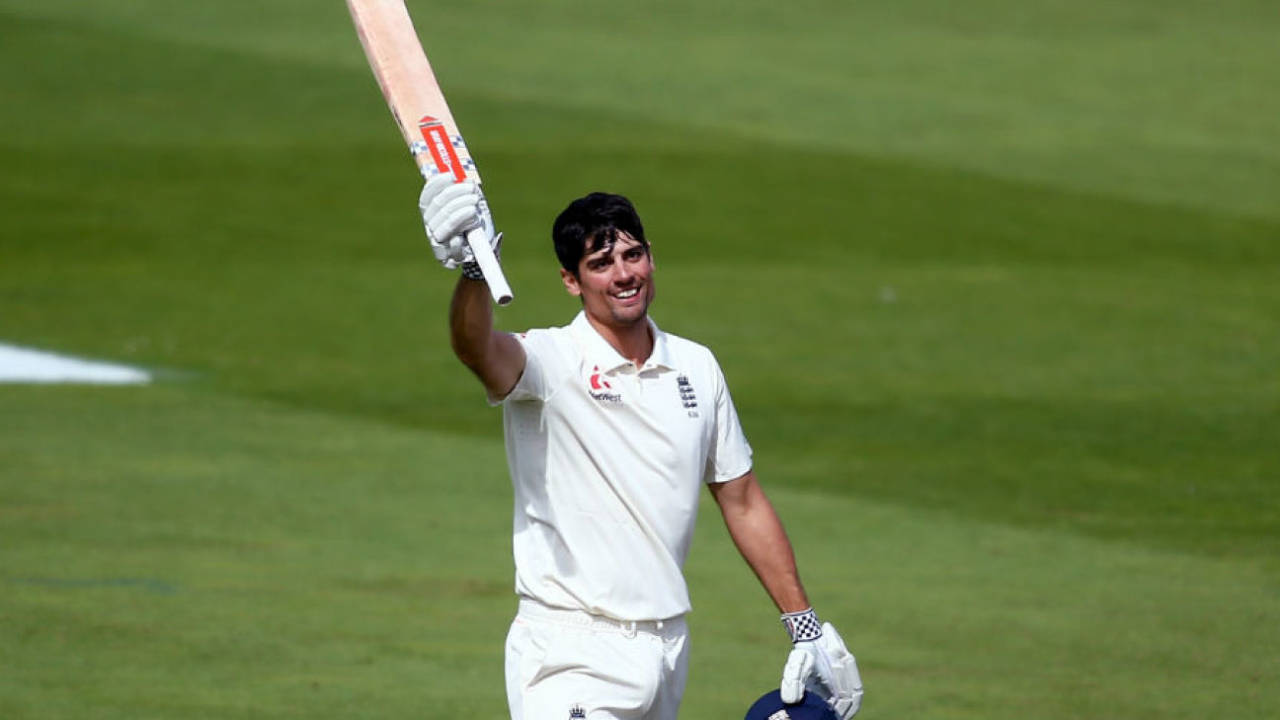 Alastair Cook soaks in the applause of The Oval crowd after raising his 33rd Test century&nbsp;&nbsp;&bull;&nbsp;&nbsp;Getty Images