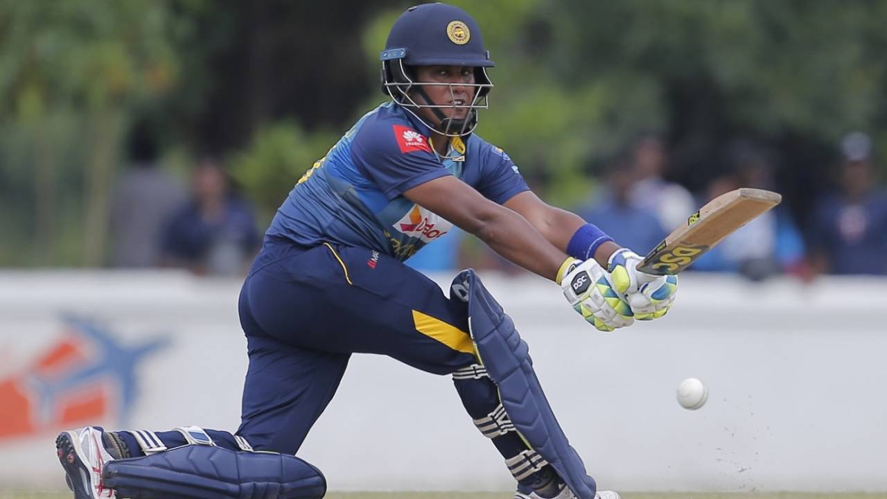 Chamari Atapattu stretches out for a sweep, Sri Lanka v India, 3rd ODI, Katunayake, September 16, 2018 