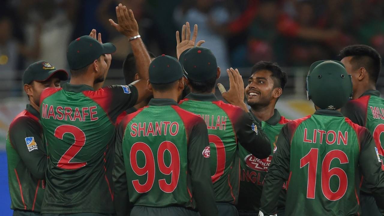 The Bangladesh team celebrate&nbsp;&nbsp;&bull;&nbsp;&nbsp;ISHARA S. KODIKARA/AFP/Getty Images