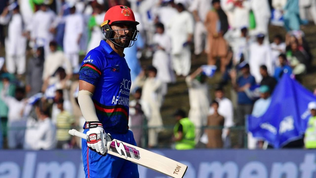 Ihsanullah Janat walks back, Afghanistan v Pakistan, Asia Cup, Super Four, Abu Dhabi, 21 September, 2018