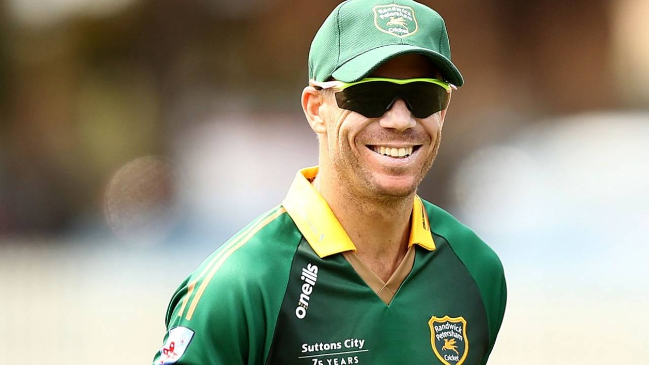 David Warner finds a reason to smile during a club game&nbsp;&nbsp;&bull;&nbsp;&nbsp;Getty Images