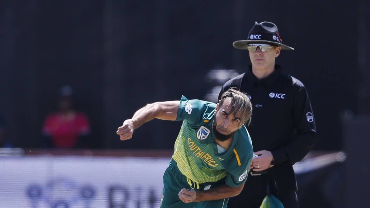 Imran Tahir bowls a flighted delivery, South Africa v Zimbabwe, 1st ODI, Diamond Oval, September 30, 2018