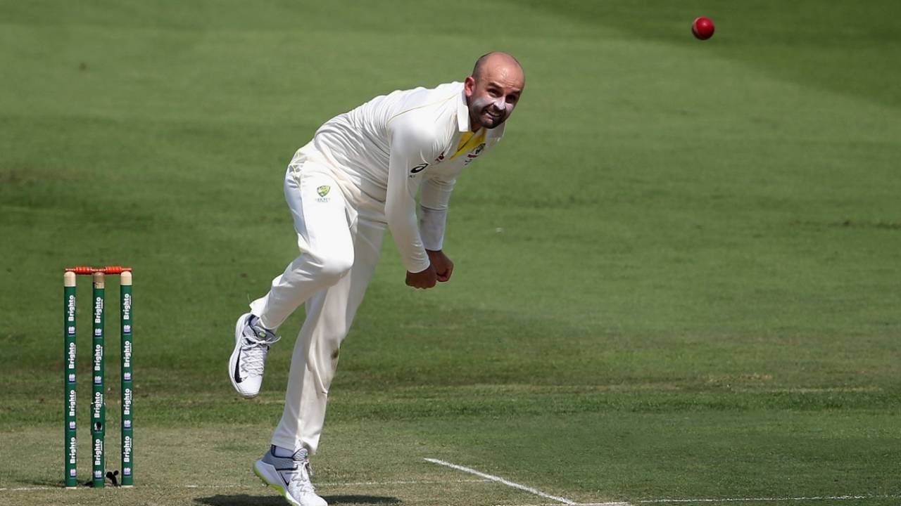 Nathan Lyon bowls, Pakistan v Australia, 1st Test, Abu Dhabi, 1st day, October 16, 2018