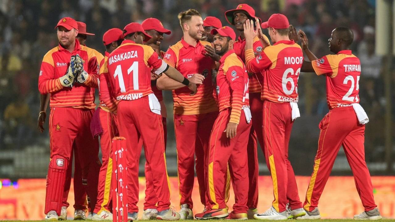 The Zimbabwe fielders celebrate a wicket, Bangladesh v Zimbabwe, 3rd ODI, Chittagong, October 26, 2018