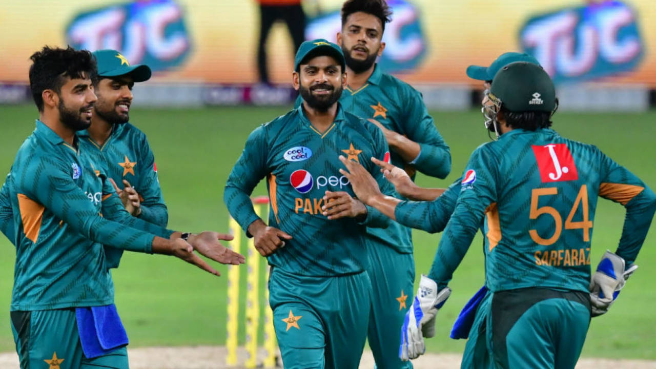 Shadab Khan choked Australia's middle order to pick up three wickets, Pakistan v Australia, 3rd T20I, Dubai, October 28, 2018