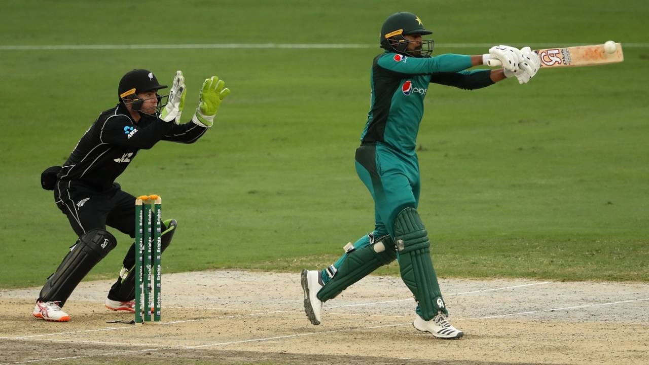 Haris Sohail fetches a pull, Pakistan v New Zealand, 3rd ODI, Dubai, November 11, 2018