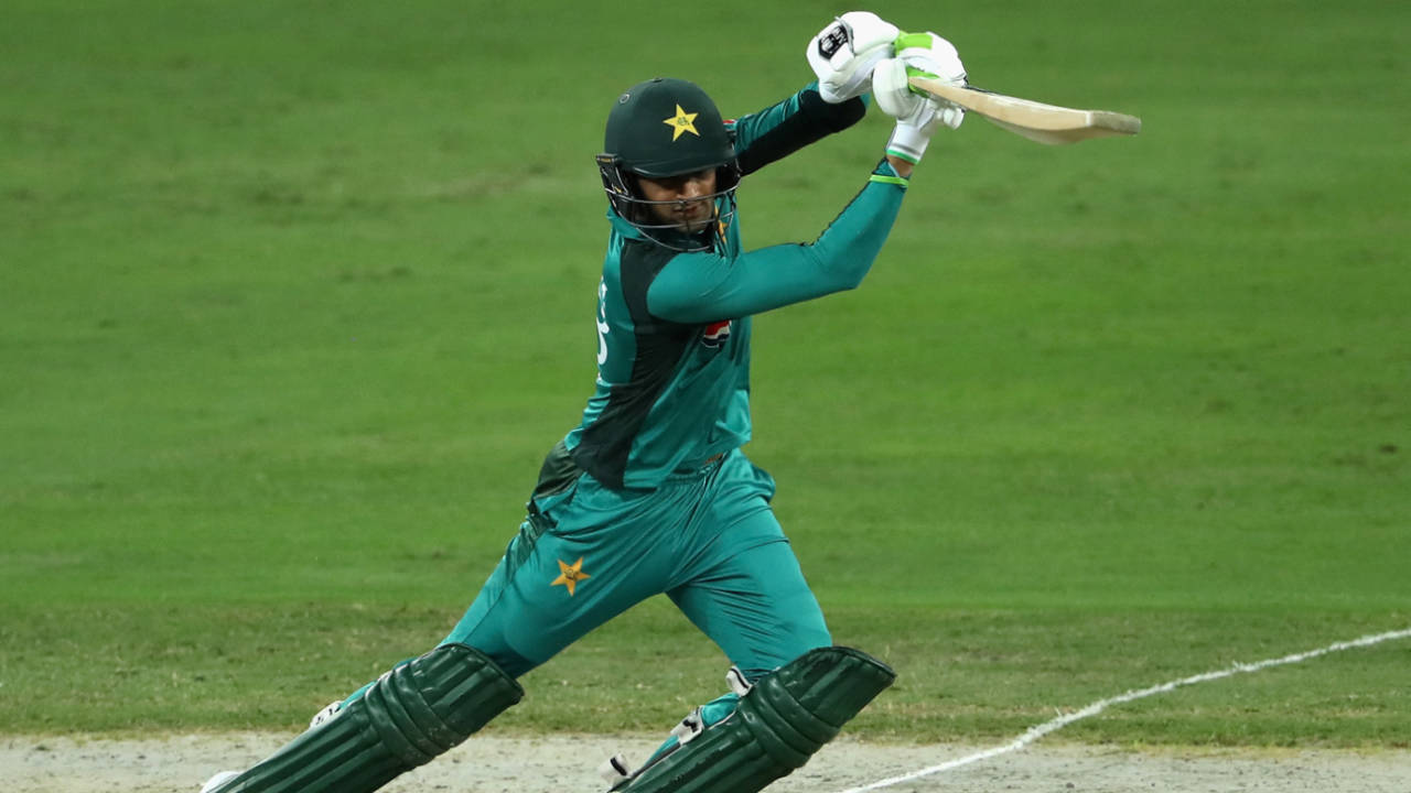 Shoaib Malik leans into a cover drive, Pakistan v New Zealand, 3rd ODI, Dubai, November 11, 2018