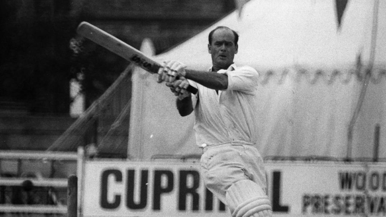  Brian Close hits a four, Leyton Essex ground, England, August 12, 1975