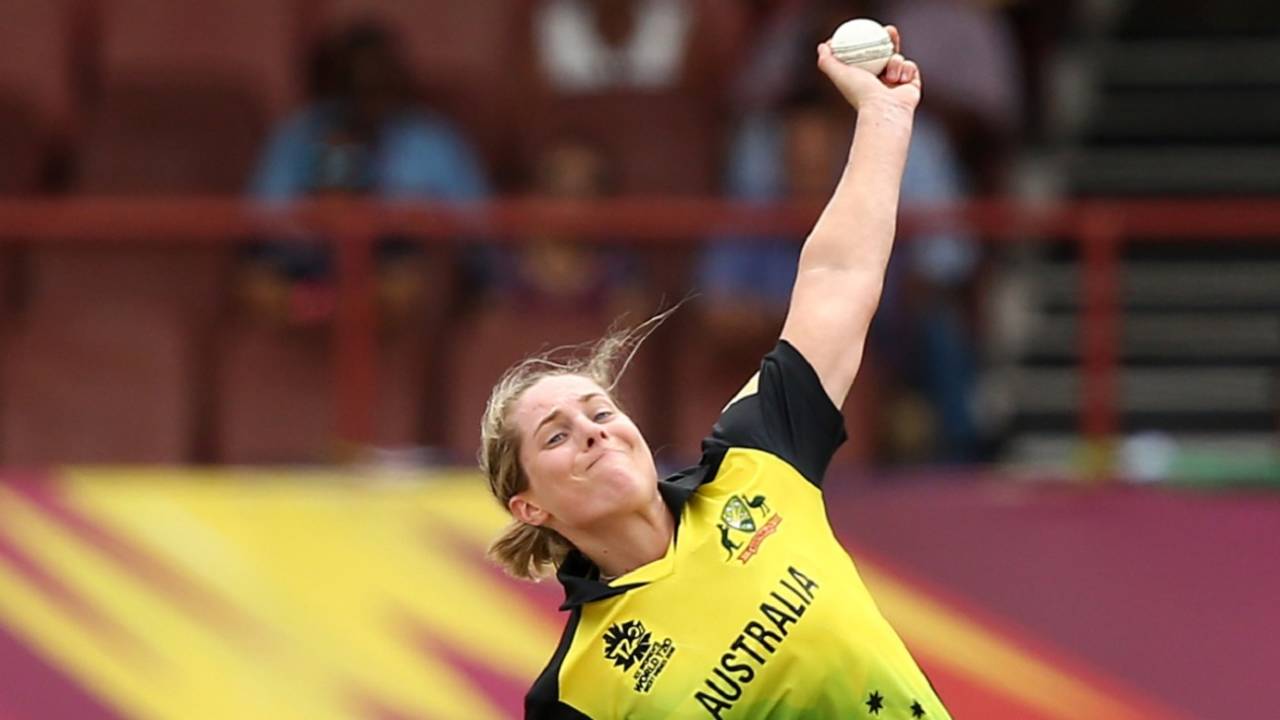 Sophie Molineux delivers a ball, Australia v India, Women's World T20, Group B, Providence, November 17, 2018