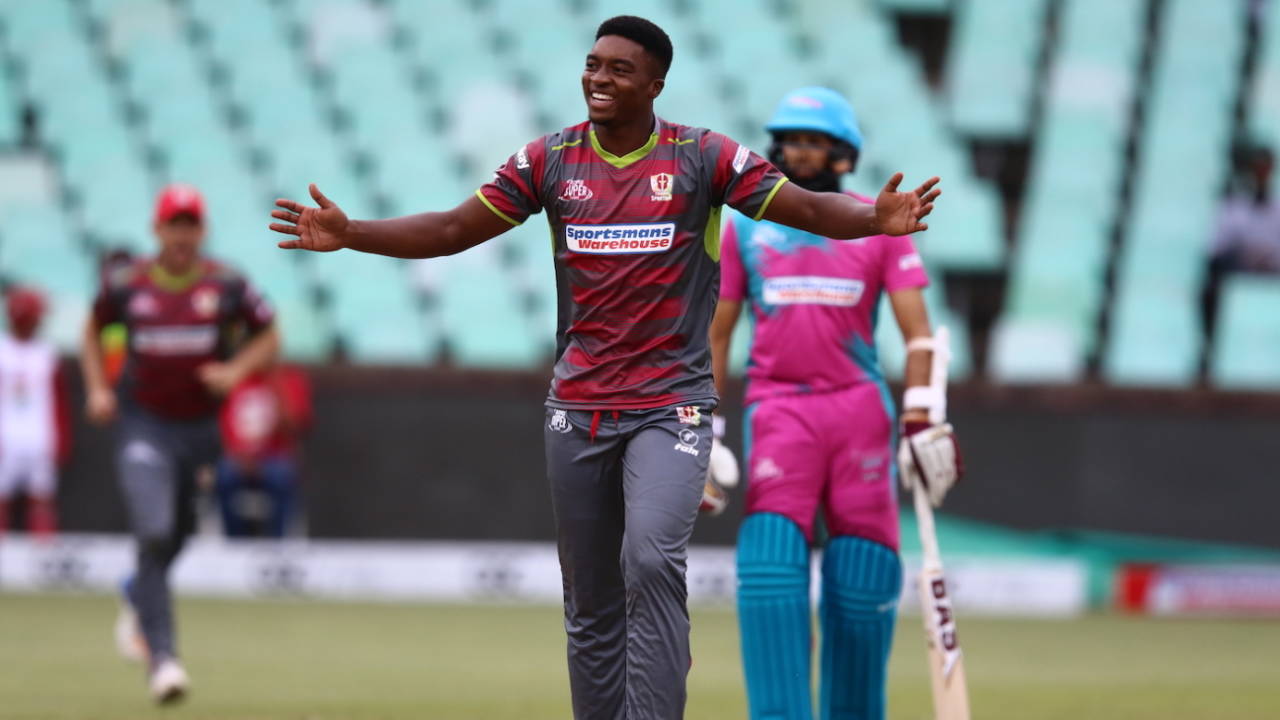 Lutho Sipamla is all smiles after taking a wicket, Durban Heat v Tshwane Spartans, MSL 2018, Durban, November 21, 2018