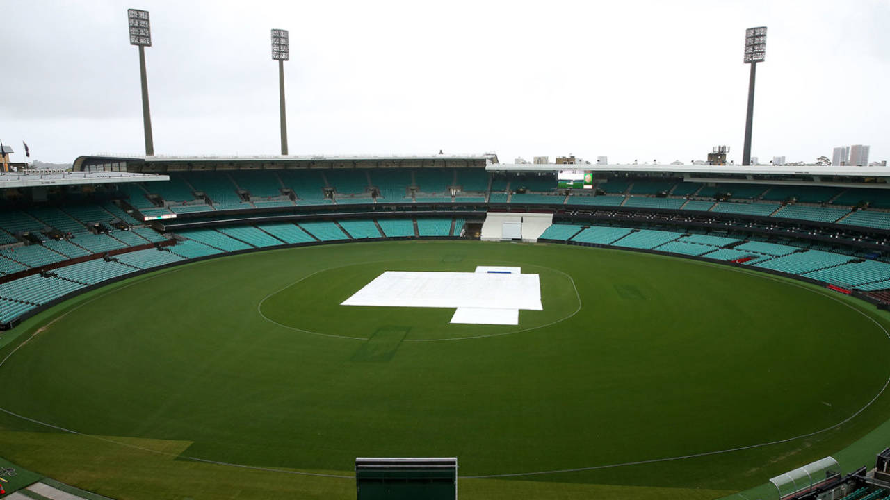 Heavy rains swept through Sydney on the opening day of India's warm-up match&nbsp;&nbsp;&bull;&nbsp;&nbsp;Getty Images