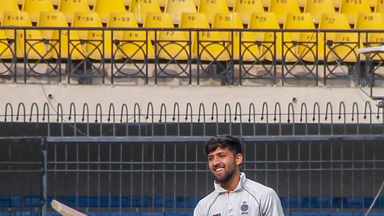 Ajay Rohera acknowledges the applause after hitting 267* on debut, Madhya Pradesh v Hyderabad, Ranji Trophy 2018-19, Day 3, December 8, 2018
