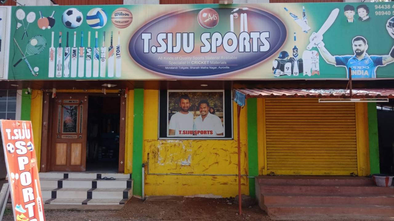 Saiju Titus's sports shop, on the outskirts of Pondicherry&nbsp;&nbsp;&bull;&nbsp;&nbsp;Saurabh Somani/ESPNcricinfo