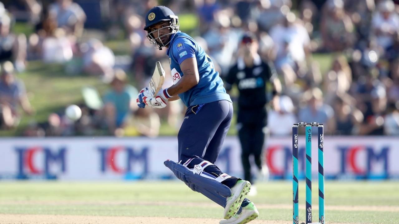 Danushka Gunathilaka steers the ball fine, New Zealand v Sri Lanka, 2nd ODI, Mount Maunganui