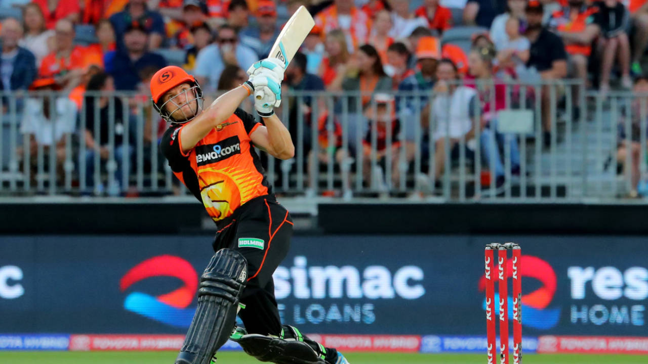 Cameron Bancroft goes for a big one, Perth Scorchers V Brisbane Heat, bbl 2018-19, Perth, January 05, 2019