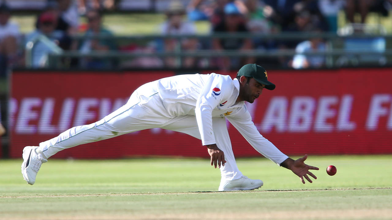 Fakhar Zaman stretches to field the ball&nbsp;&nbsp;&bull;&nbsp;&nbsp;Gallo Images/Getty Images