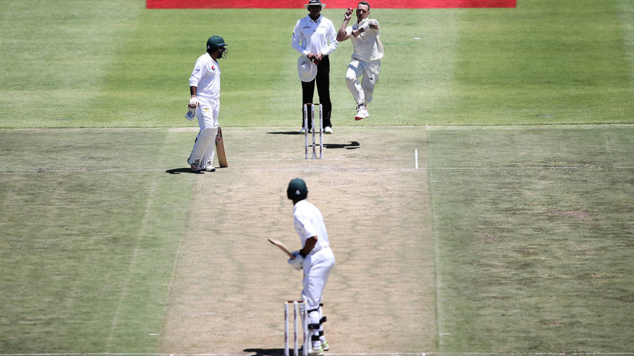 Dale Steyn at the top of his delivery, South Africa v Pakistan, 2nd Test, Cape Town, 1st day, january 3, 2019