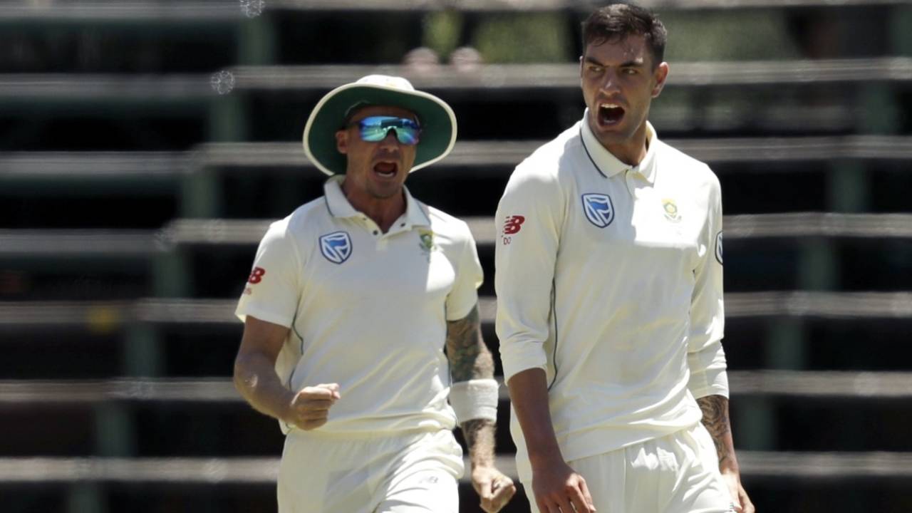 Duanne Olivier and Dale Steyn roar, South Africa v Pakistan, 3rd Test, Johannesburg, 2nd day, January 12, 2019