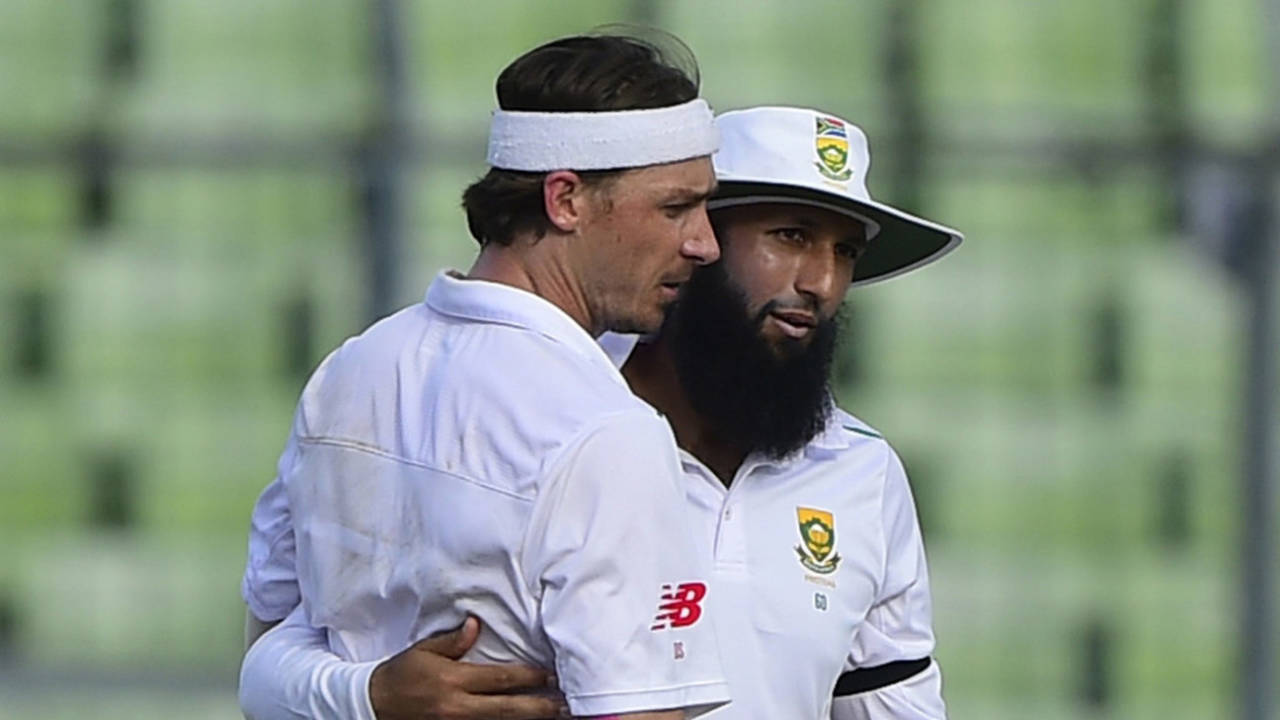 Dale Steyn and Hashim Amla celebrate the dismissal of Mohammad Shahid, Bangladesh v South Africa, 2nd Test, Mirpur, 1st day, July 30, 2015