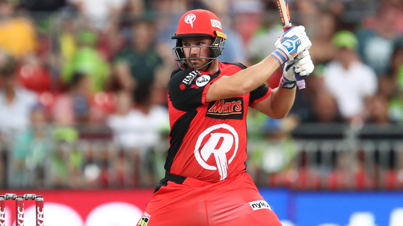 Aaron Finch plays one off the back foot, Sydney Thunder v Melbourne Renegades, BBL 2018-19, Sydney, January 22, 2019
