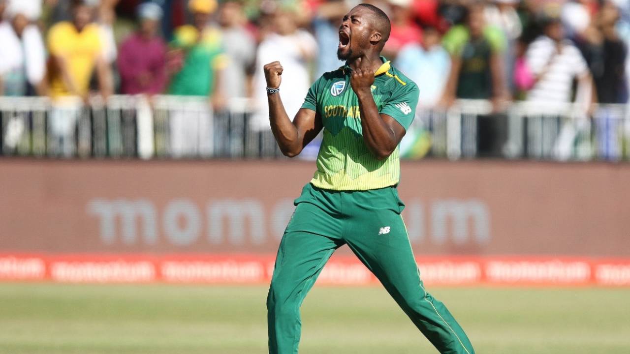 Andile Phehlukwayo roars after taking a wicket, South Africa v Pakistan, 2nd ODI, Durban, January 22, 2019