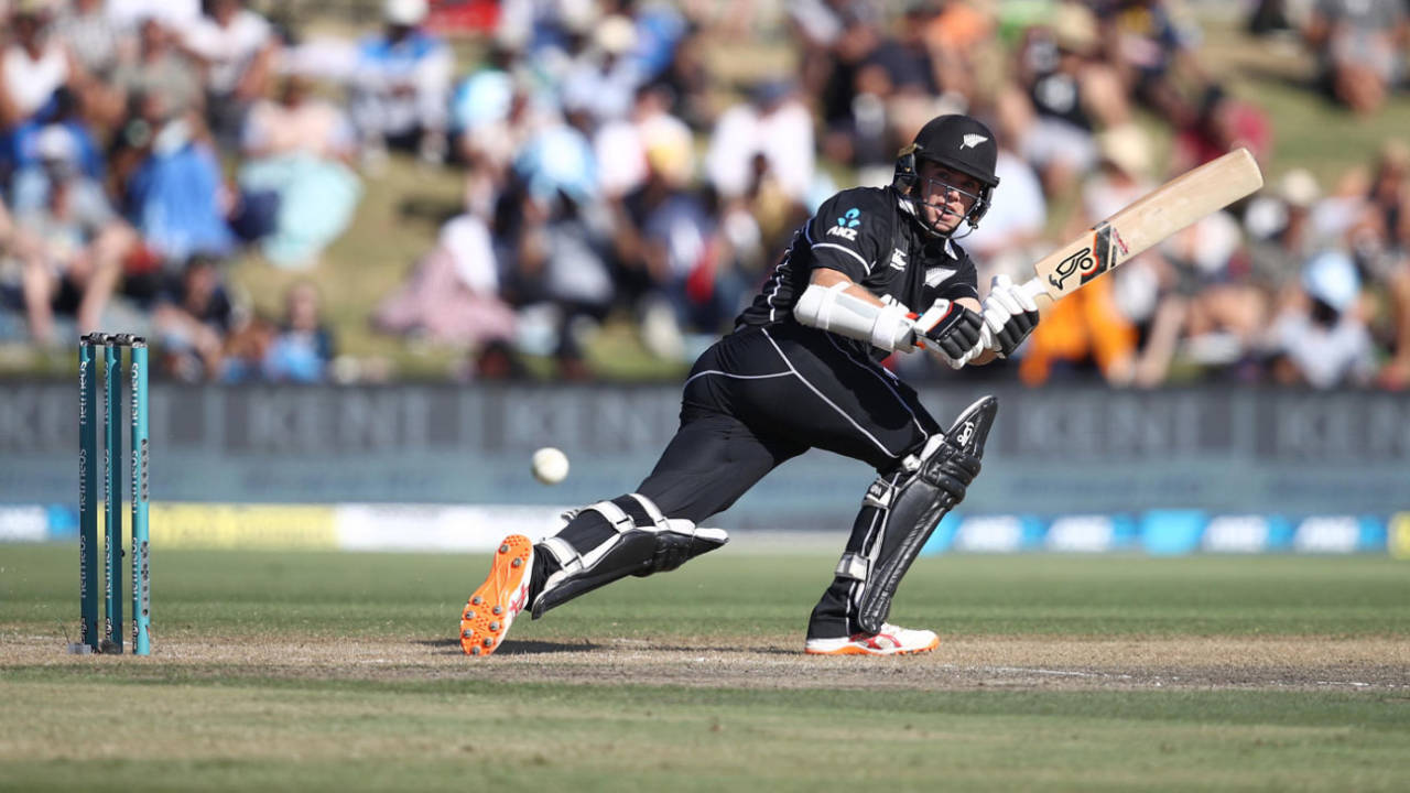 Tom Latham tucks one behind square, New Zeakand v India, 2nd ODI, Mount Maunganui, January 28, 2019