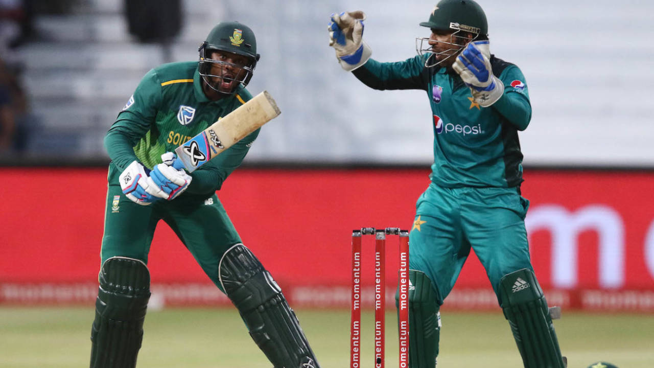 Andile Phehlukwayo of South Africa bats, 2nd One Day International, South Africa and Pakistan, Kingsmead Cricket Stadium, Durban, January 22, 2019. 