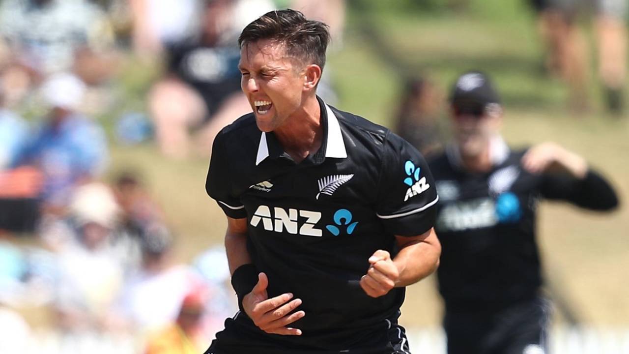 Trent Boult exults after picking up a wicket, New Zealand v India, 4th ODI, Hamilton, January 31, 2019
