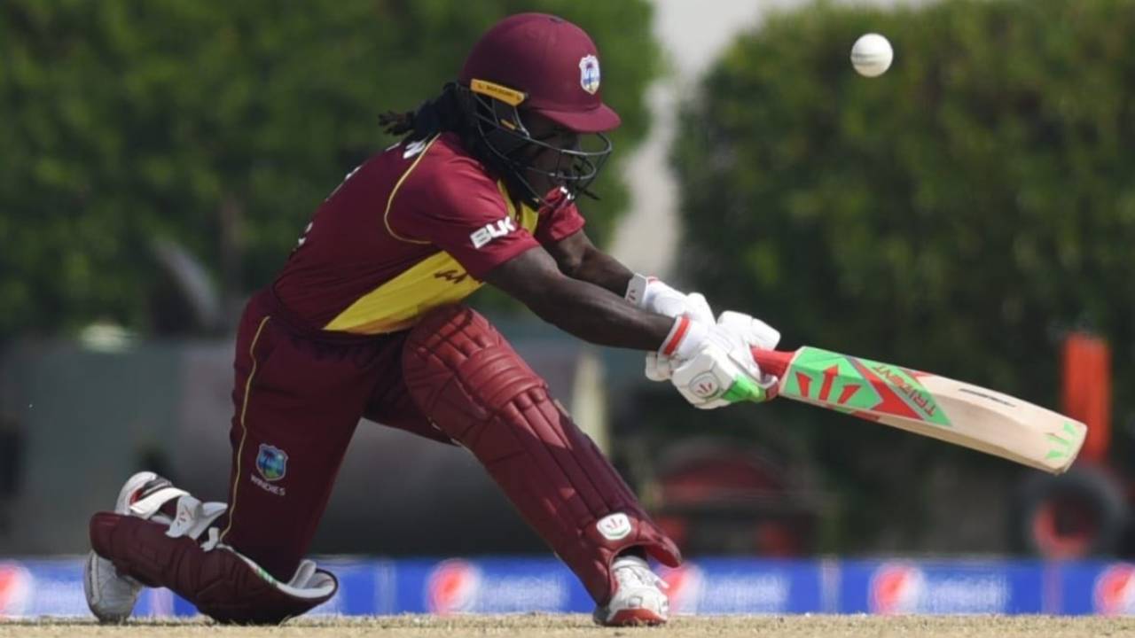 Deandra Dottin sweeps, Pakistan v West Indies, 2nd T20I, Karachi, February 1, 2019