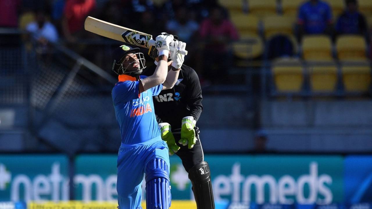 Hardik Pandya unleashes a mighty hit, New Zealand v India, 5th ODI, Wellington, February 3, 2019