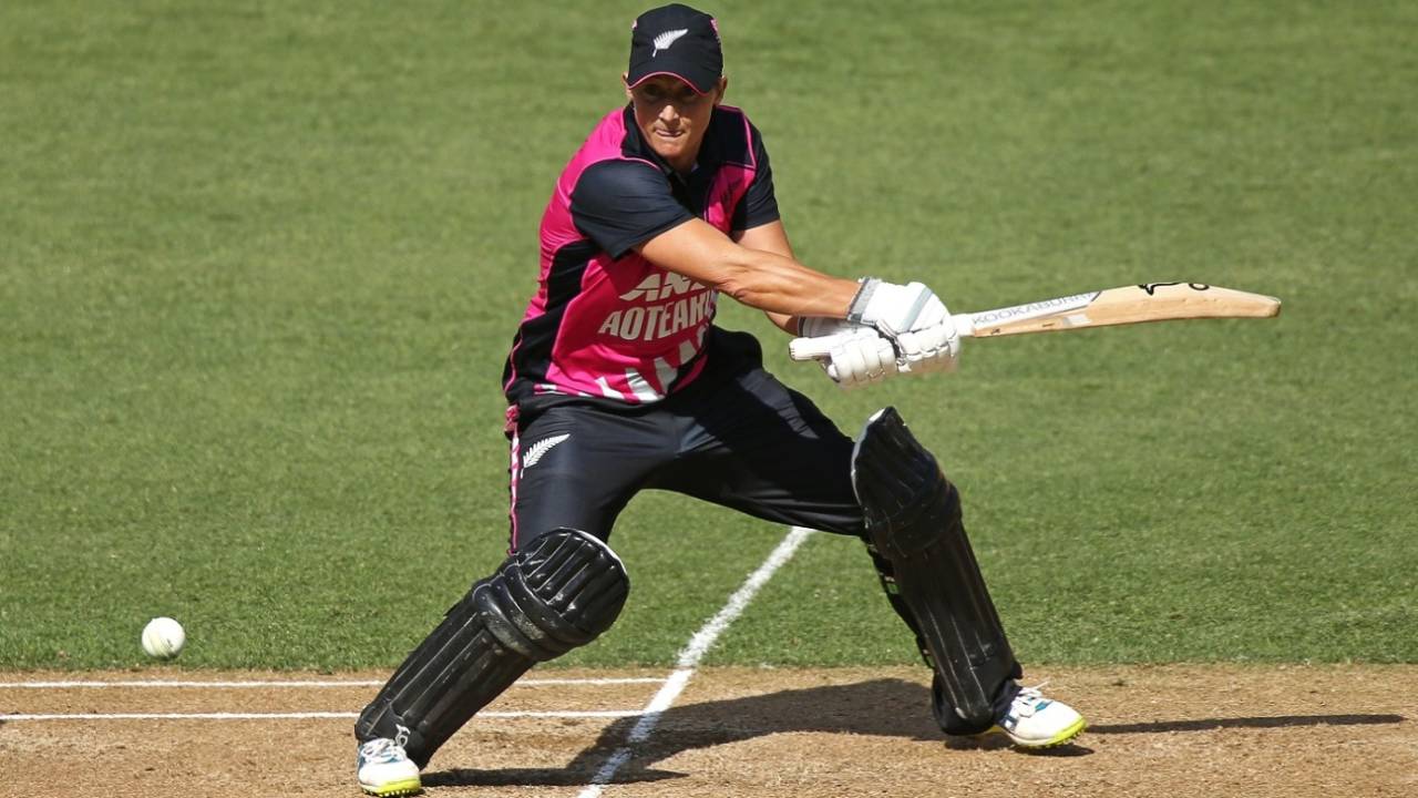 Sophie Devine plays a cut, New Zealand women v India women, 1st T20I, Wellington, February 6, 2019