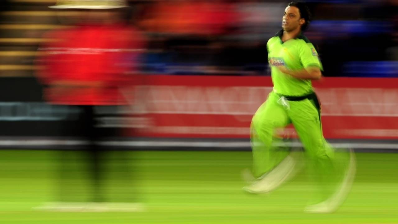 Shoaib Akhtar steamed in and picked up an early wicket, but couldn't inspire Pakistan to defend a meagre total, England v Pakistan, 2nd T20I, Cardiff, September 7, 2010