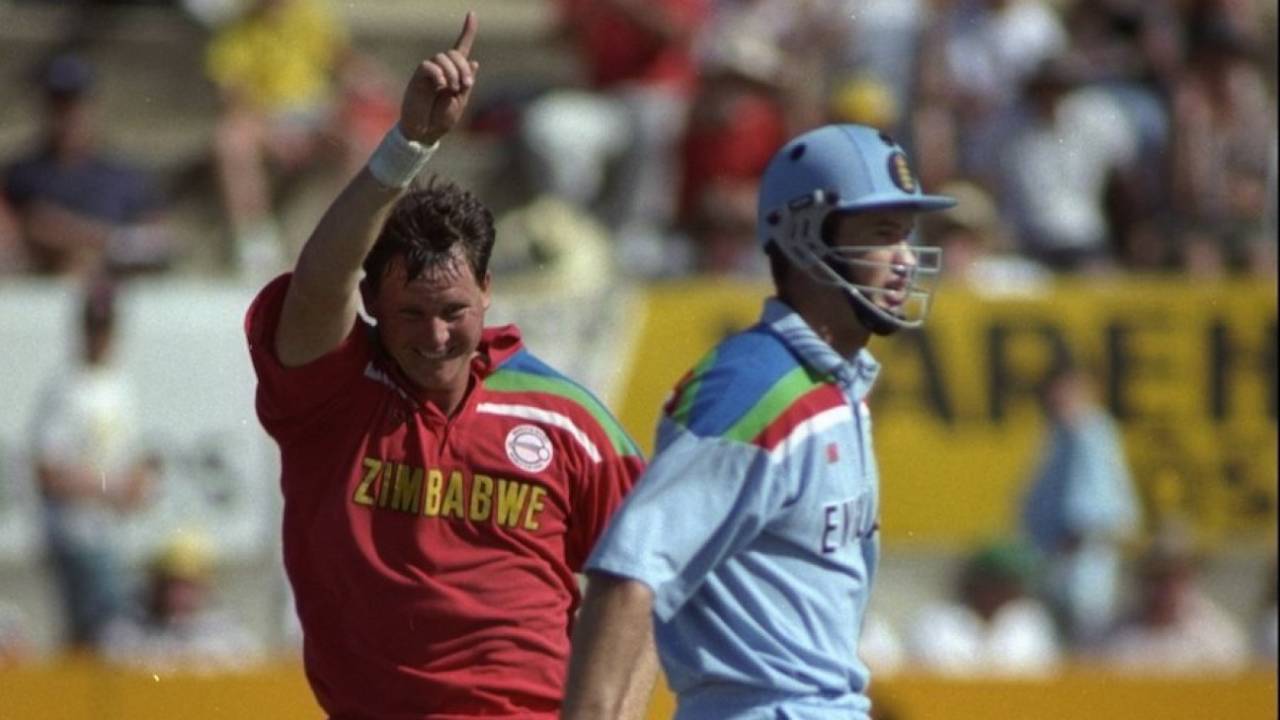 Eddo Brandes gets rid of Graeme Hick, England v Zimbabwe, 1992 World Cup, Albury