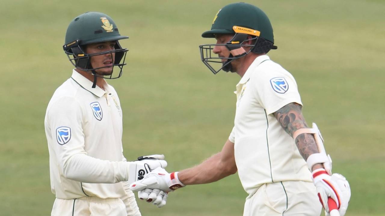 Quinton de Kock and Dale Steyn fist-bump each other, South Africa v Sri Lanka, 1st Test, Durban, 1st day, February 13, 2019