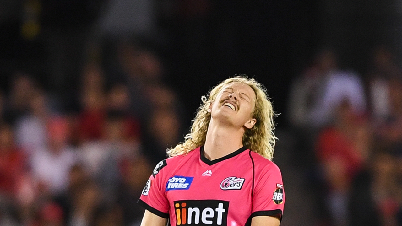 Mickey Edwards sports a look of anguish, Melbourne Renegades v Sydney Sixers, BBL 2019, 2nd semi-final, Melbourne, February 15, 2019