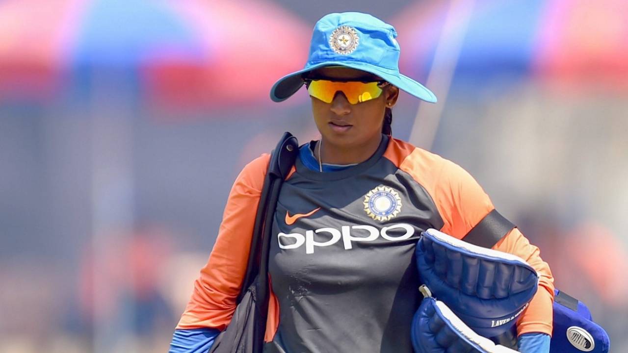 Mithali Raj gets ready for a hit, India v England, 2nd women's ODI, Mumbai, February 24, 2019