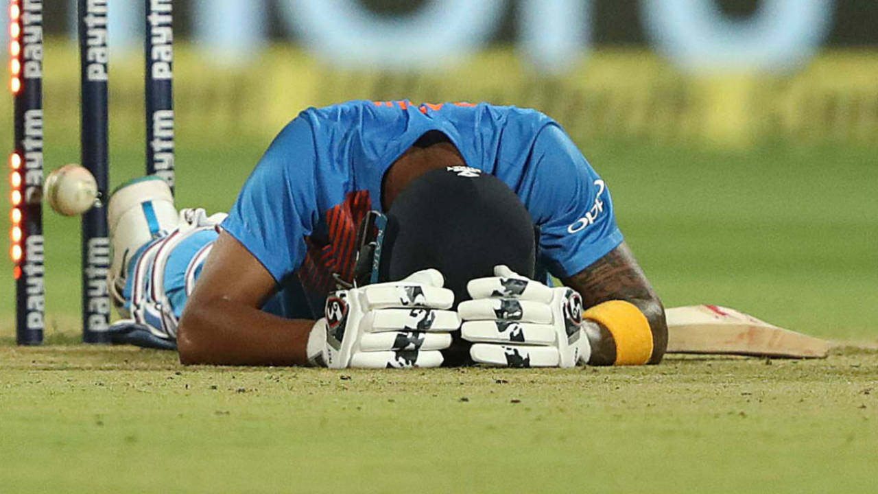 KL Rahul is flat face down after a painful blow, India v Australia, 2nd T20I, Bengaluru, February 27, 2019