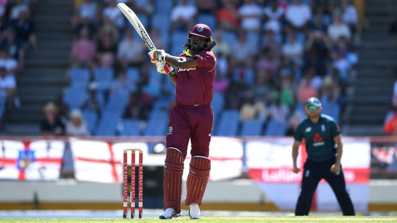 Chris Gayle went on another rampage&nbsp;&nbsp;&bull;&nbsp;&nbsp;Getty Images